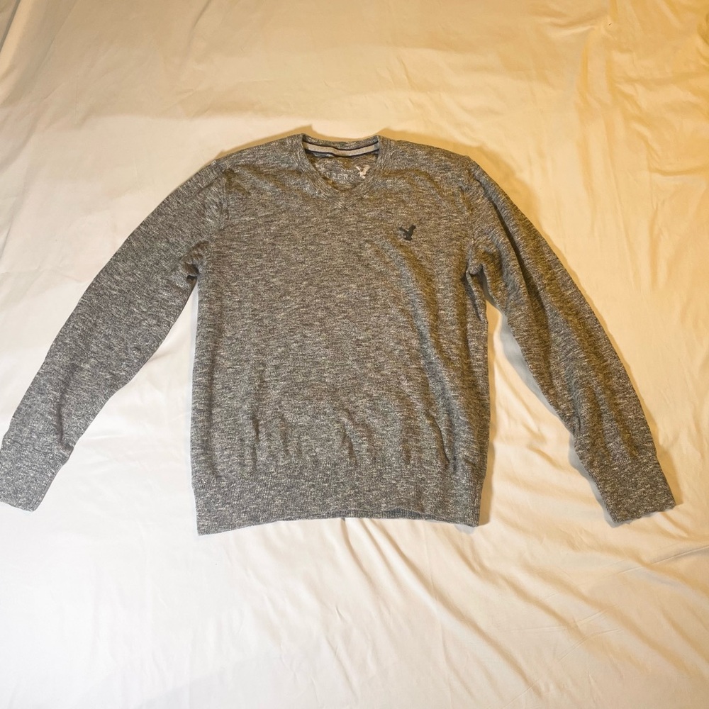 American Eagle Men’s Heather Gray V-Neck Sweater with Long Sleeves